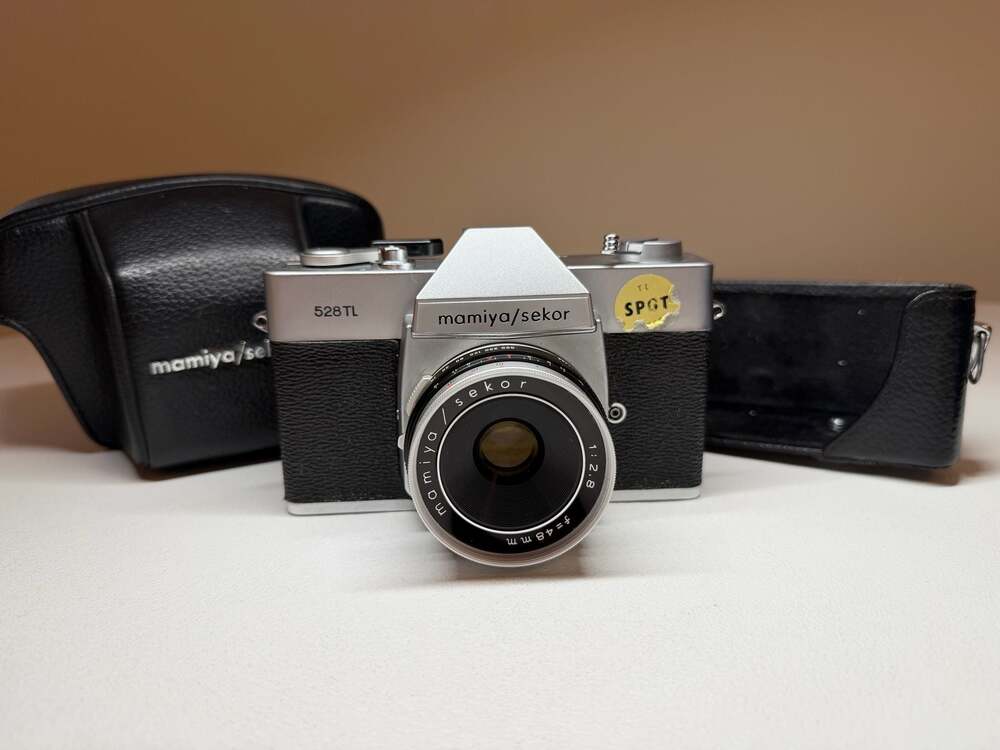 Mamiya/Sekor 528TL 35mm Film Camera with Case UNTESTED